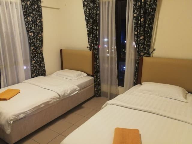 Apartment, 3 Bedrooms (Waterfront View)