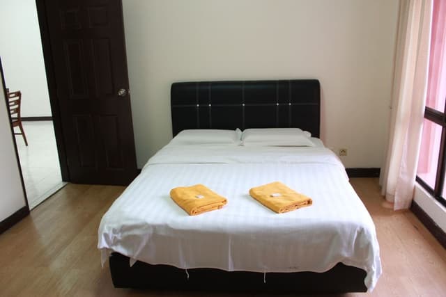 Apartment, 3 Bedrooms, Pool View