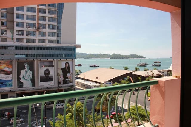 Apartment, 3 Bedrooms (Waterfront View)