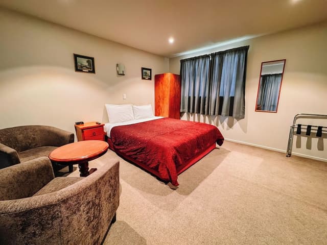Deluxe Studio Unit