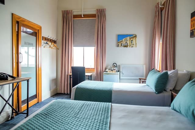 Triple Room, Ensuite