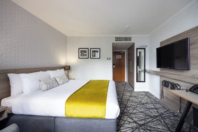 Premium Room, 1 King Bed, Club Lounge Access, River View