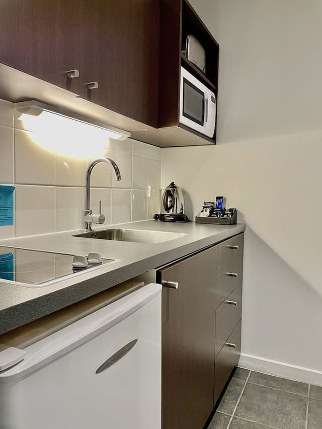 Studio with Spa Bath