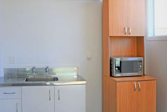 Studio, Kitchenette