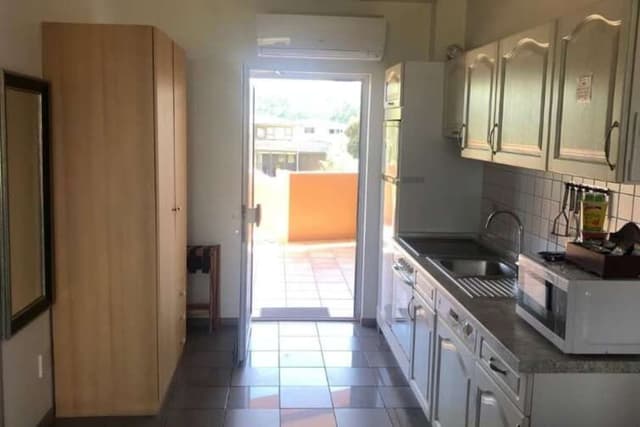Standard Studio, 1 King Bed, Sea View, Poolside
