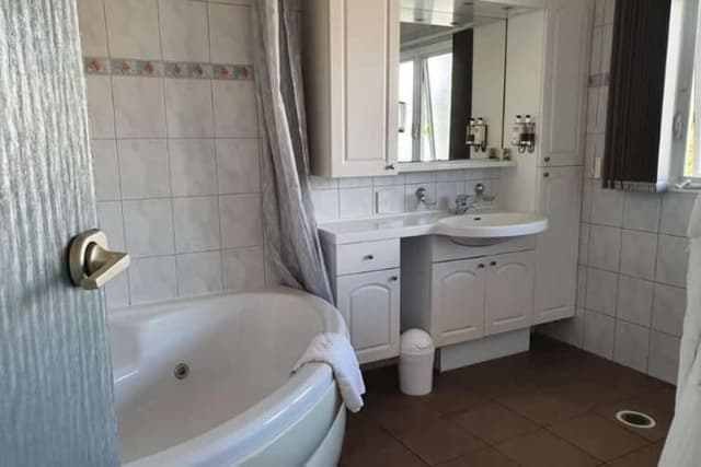 Signature Suite, 1 Bedroom, Jetted Tub, Sea View