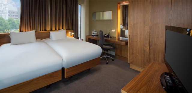 TWIN EXECUTIVE ROOM