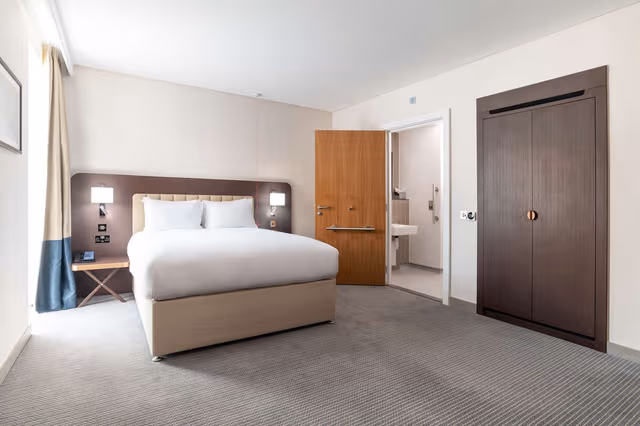 QUEEN ACCESSIBLE DOUBLE BED