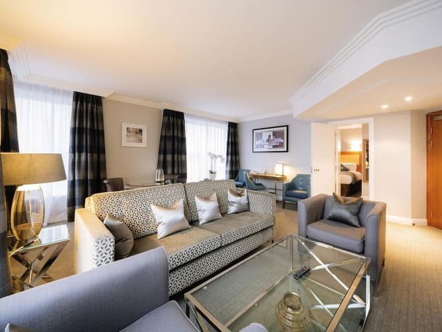 Club Suite, 1 Queen Bed (Prestige. Club Millesime Access)