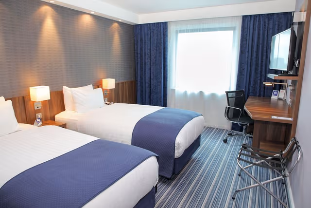 Standard Room, 2 Twin Beds (Free Hot Breakfast)
