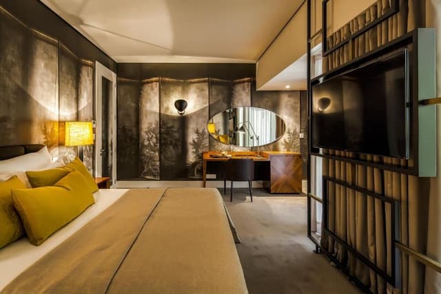 Deluxe Apartment
