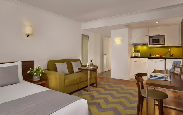 Studio Deluxe Room