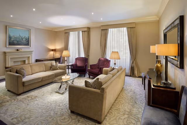 Suite (Landmark)