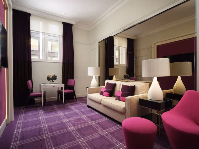 Deluxe Suite, 1 King Bed with Sofa bed (Separate Living Room with Sofa Bed)