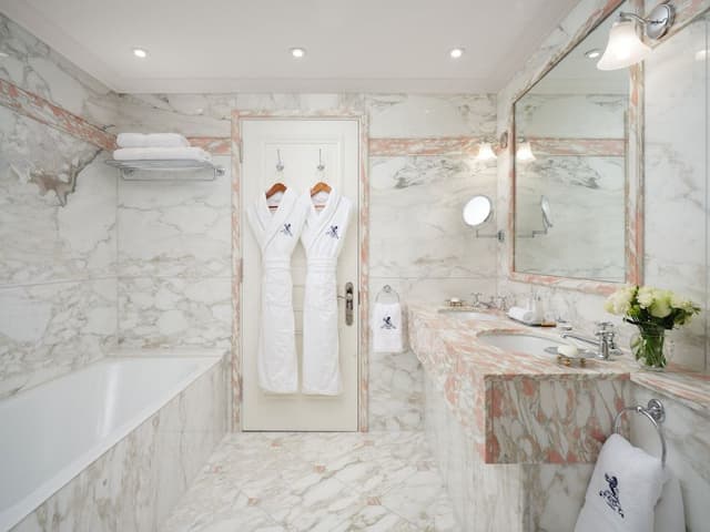 Suite (The Green Park)