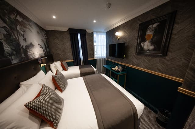 Deluxe Triple Room