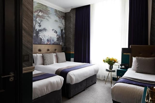 Deluxe Quadruple Room