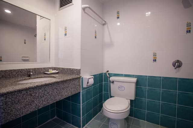 Double Room, 1 King Bed, Garden View