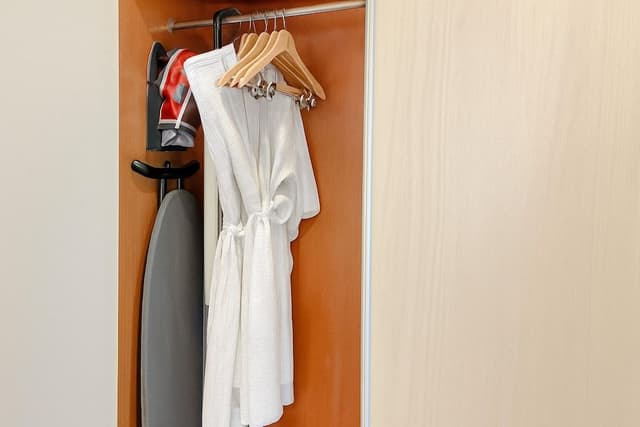 Premium Quadruple Room, 1 Bedroom, Non Smoking, Pool View