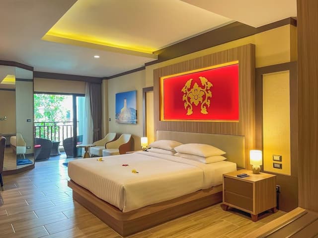 Deluxe Room, 1 Bedroom, Balcony, Pool View (Premium)