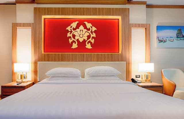 Deluxe Room, Pool Access (Premium)