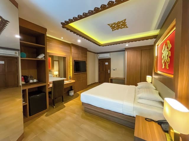 Deluxe Room, Pool Access (Premium)