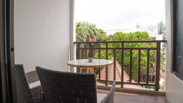 Premium Quadruple Room, 1 Bedroom, Non Smoking, Pool View