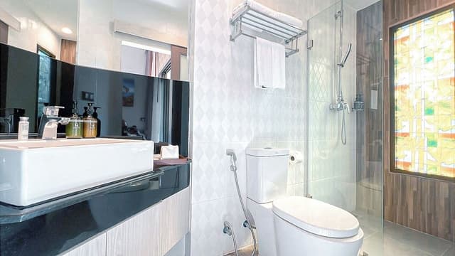 Premium Quadruple Room, 1 Bedroom, Non Smoking, Pool View
