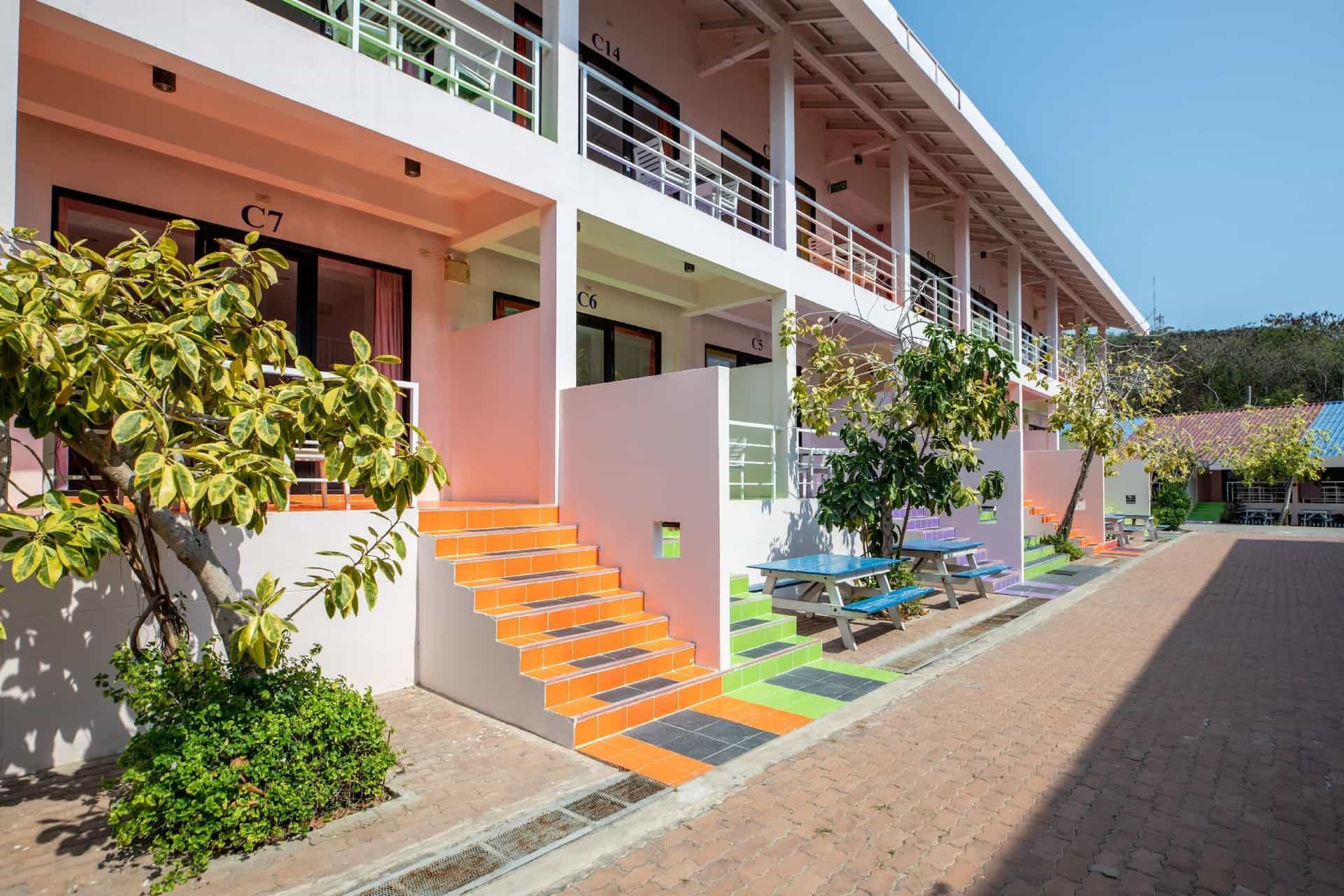 ซานาดู บีช รีสอร์ท เกาะล้าน ซานาดู บีช รีสอร์ท เกาะล้าน