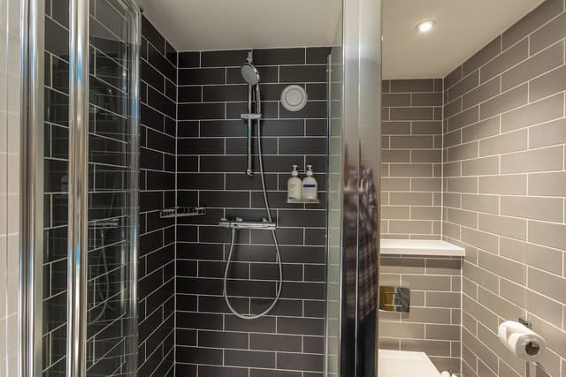Standard Room, 2 Twin Beds (with Free Hot Breakfast)