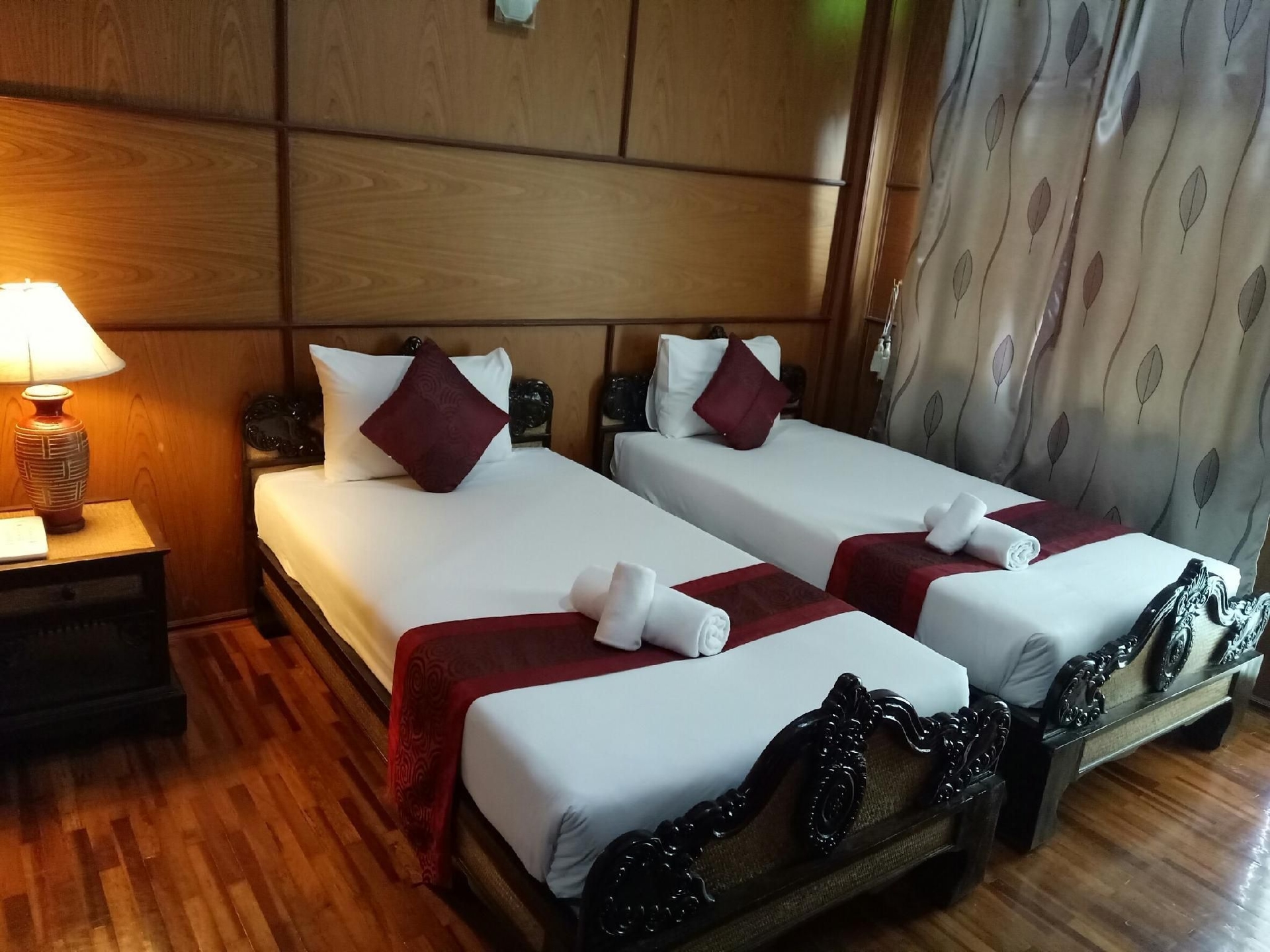 เจริญรัตน์ รีสอร์ท (Jaroenrat Resort)3