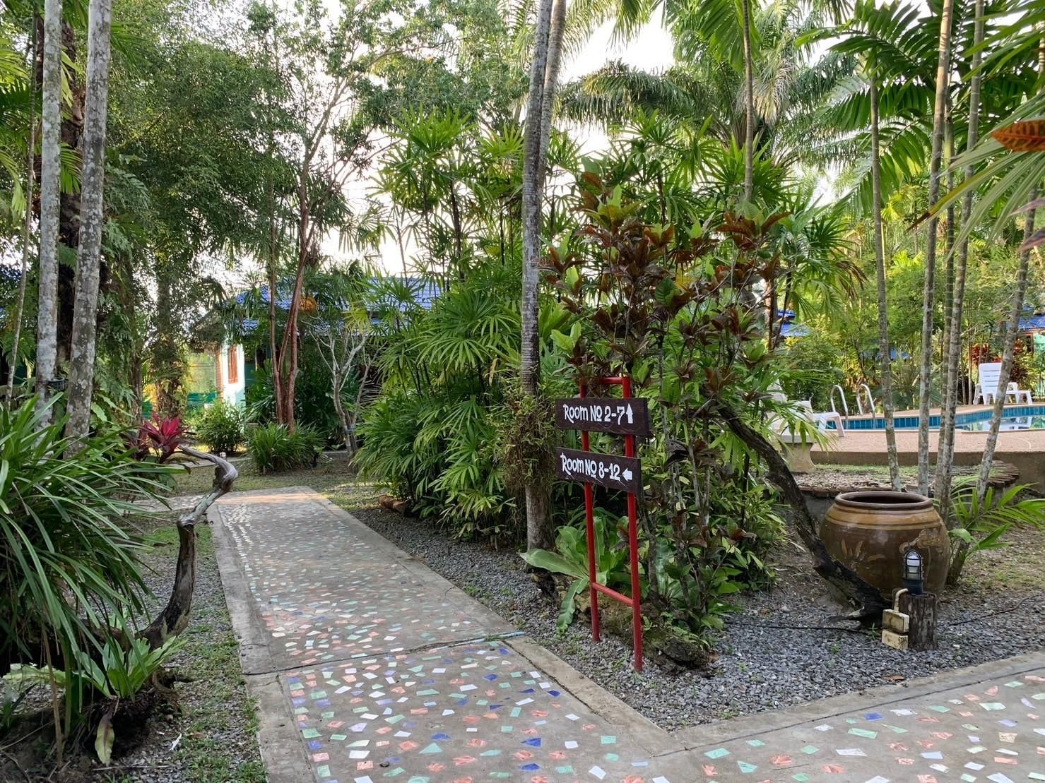 บ้านพ้องาม รีสอร์ท (Baan Po Ngam Resort)1