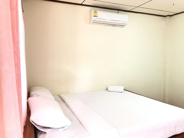 Deluxe Bungalow, Bathtub