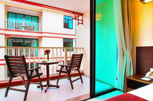 Deluxe Room with pool View