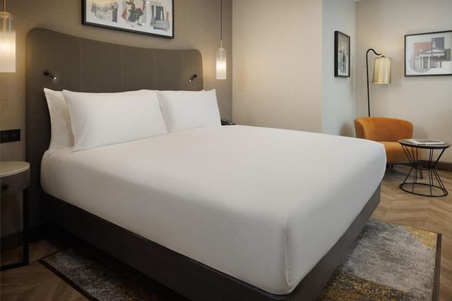 Deluxe Room, 1 King Bed