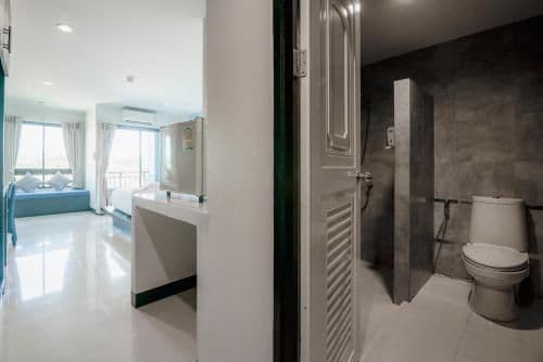 Deluxe City View Twin Room with Balcony