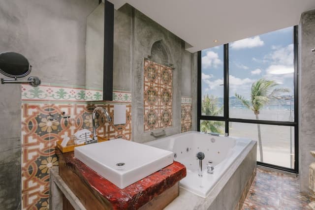 Deluxe Double Studio with Sea View and Spa Bath