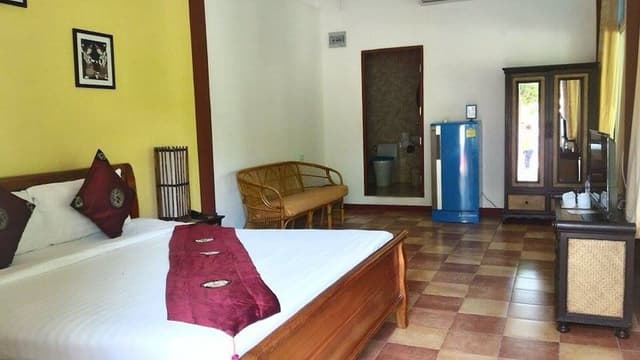 Deluxe Double or Twin Room
