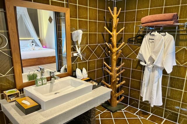 Deluxe Room, Connecting Rooms