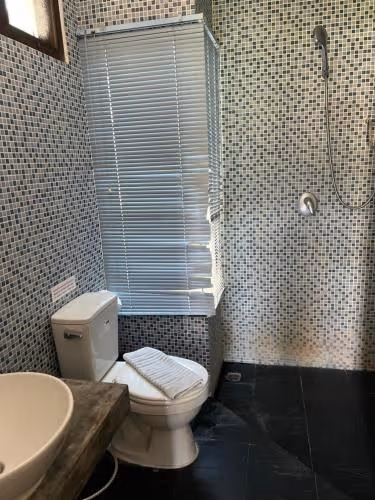 Twin Room with Pool View - Top Floor