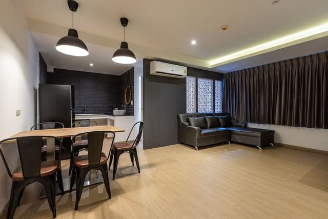 Family Room, Multiple Beds, 2 Bathrooms