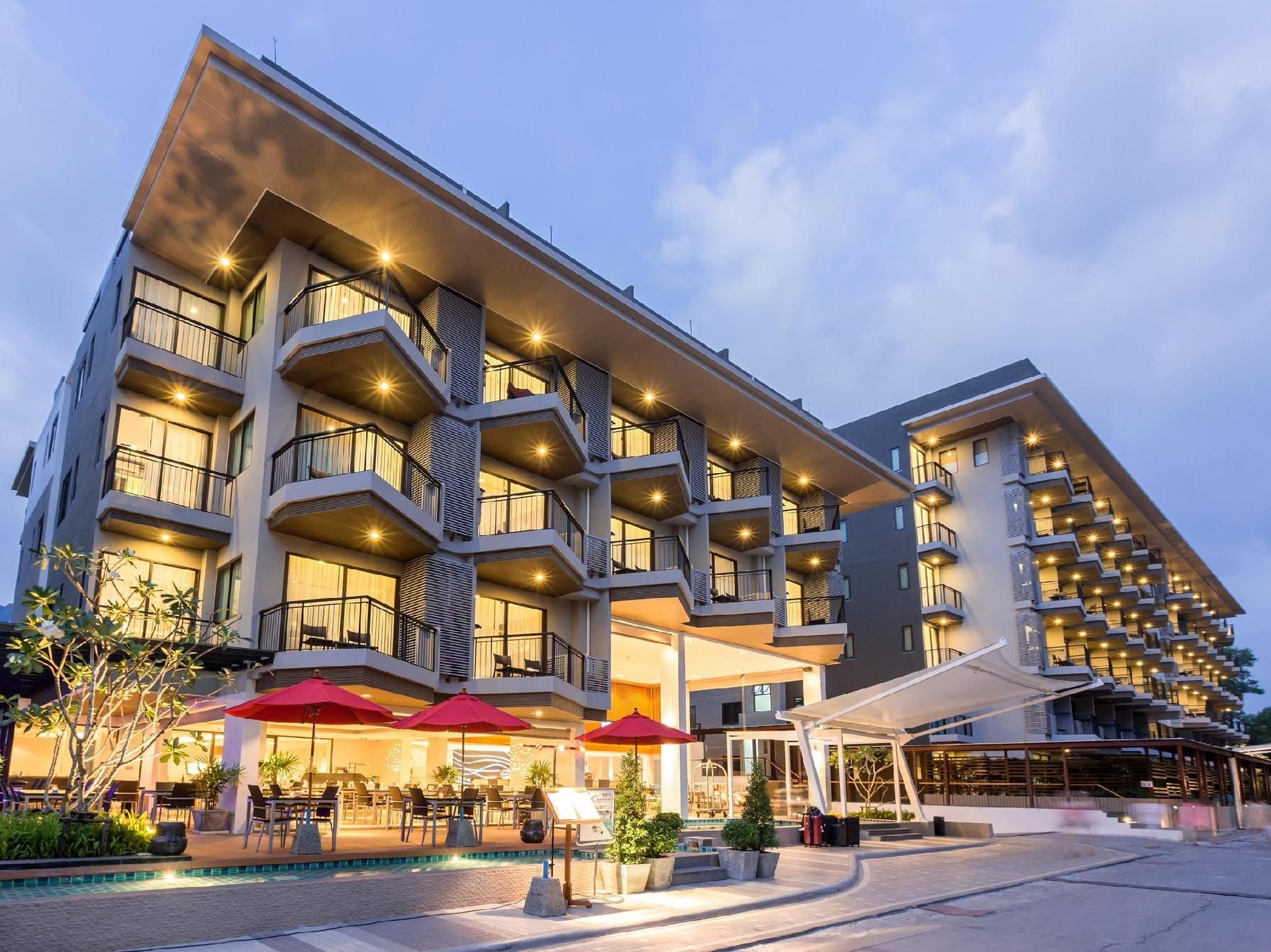 เดอะ ชาร์ม รีสอร์ต ภูเก็ต (The Charm Resort Phuket)0