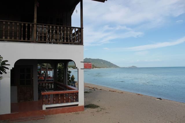 Beach Dorm Upper Floor (1 bed in 10 beds)
