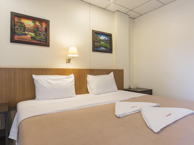Connecting Room