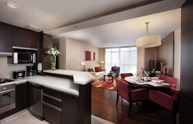 Deluxe Suite, 2 Bedrooms, City View