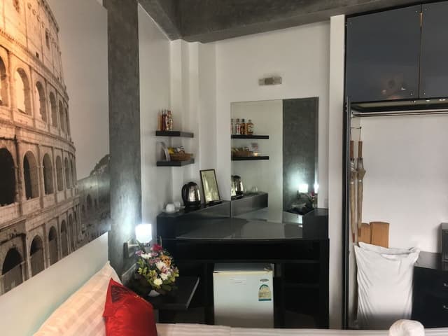 Standard Studio, 1 King Bed, City View