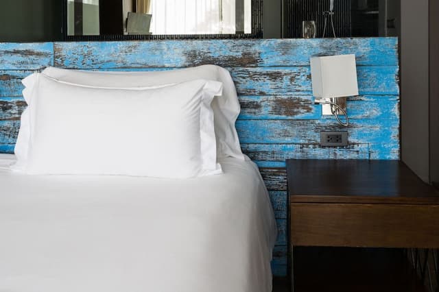 Luxury Suite Seaview King Bed