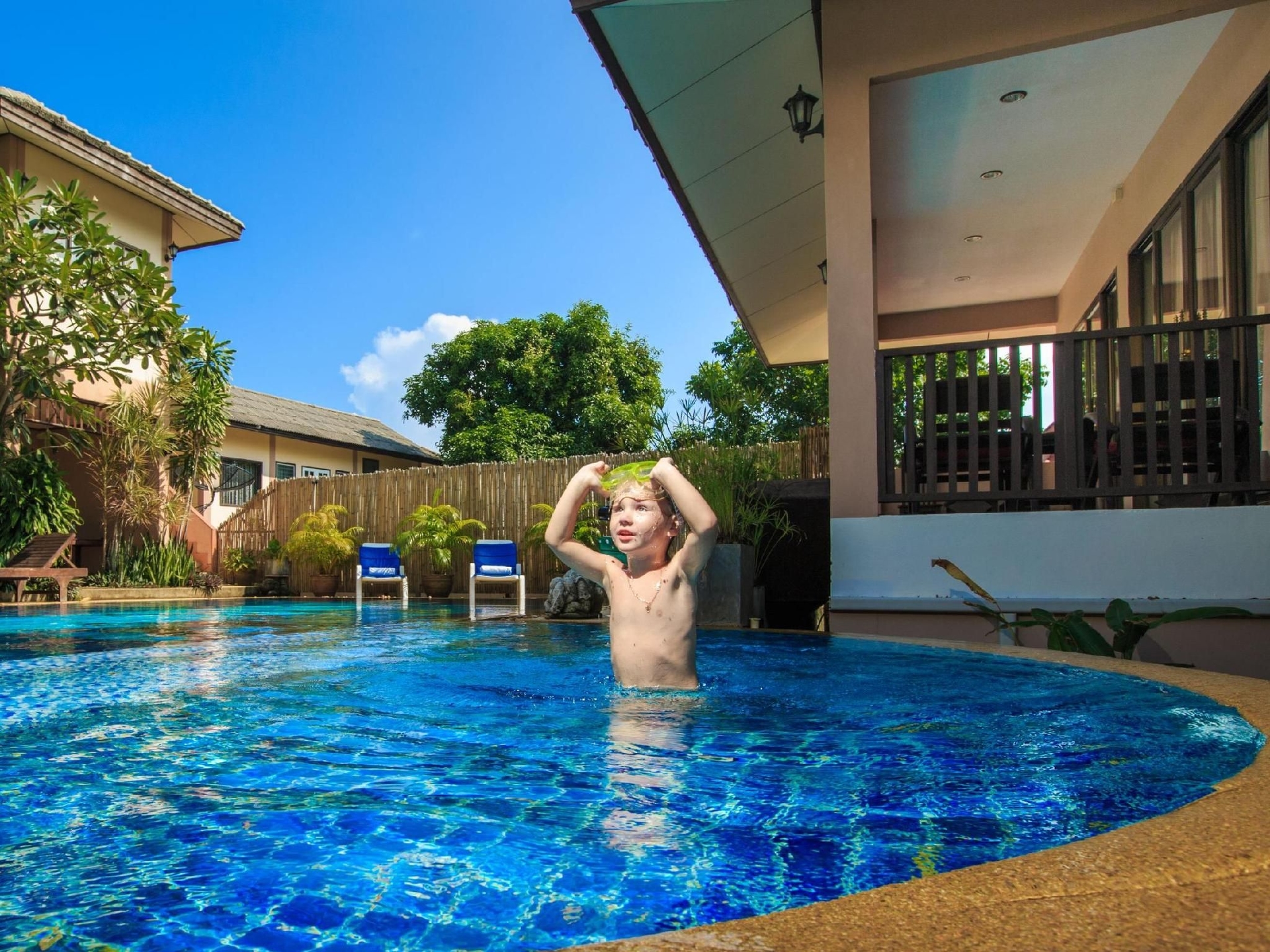 โรงแรมมีวายา (Meewaya Hotel)1