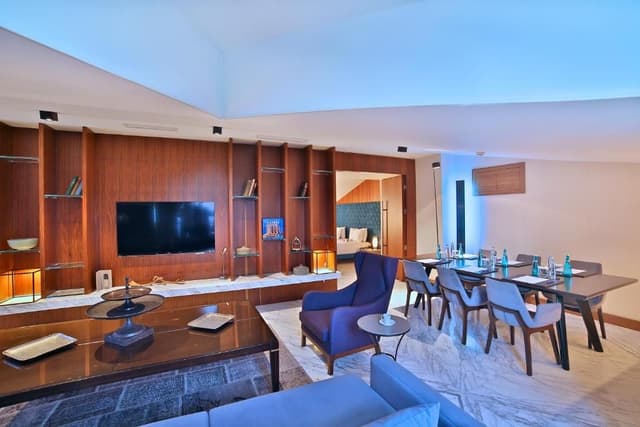 Premium Suite