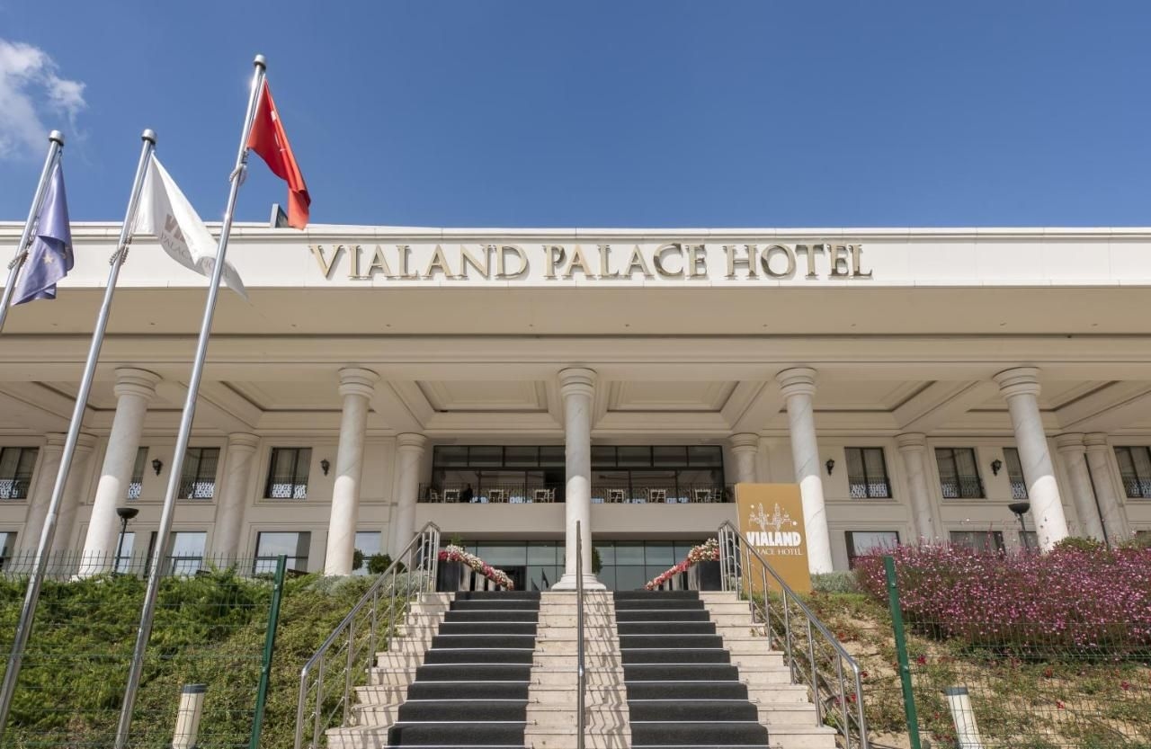 Vialand Palace Amusement Park Hotel0